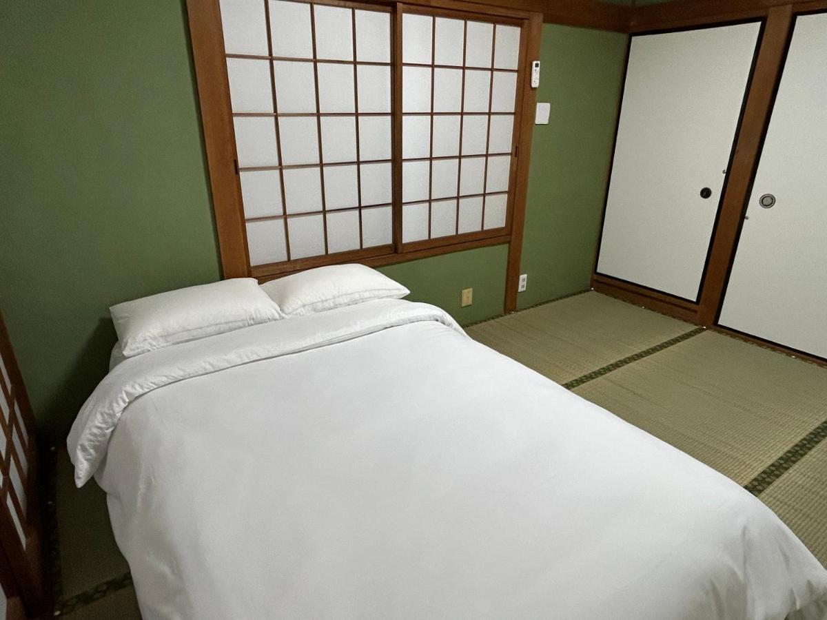 Kix House Waraku III 和楽三号館 Hotel Izumisano Buitenkant foto