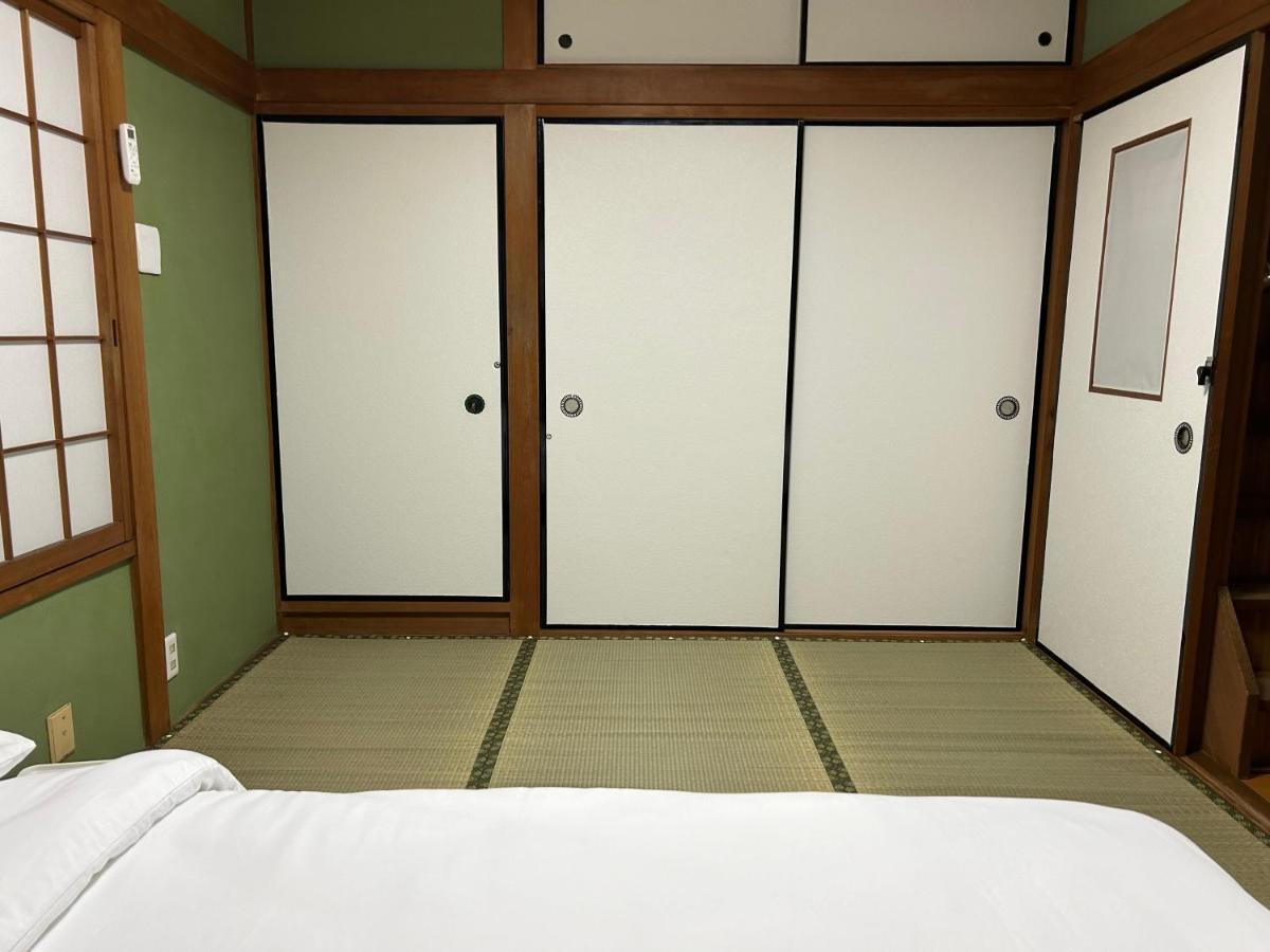 Kix House Waraku III 和楽三号館 Hotel Izumisano Buitenkant foto