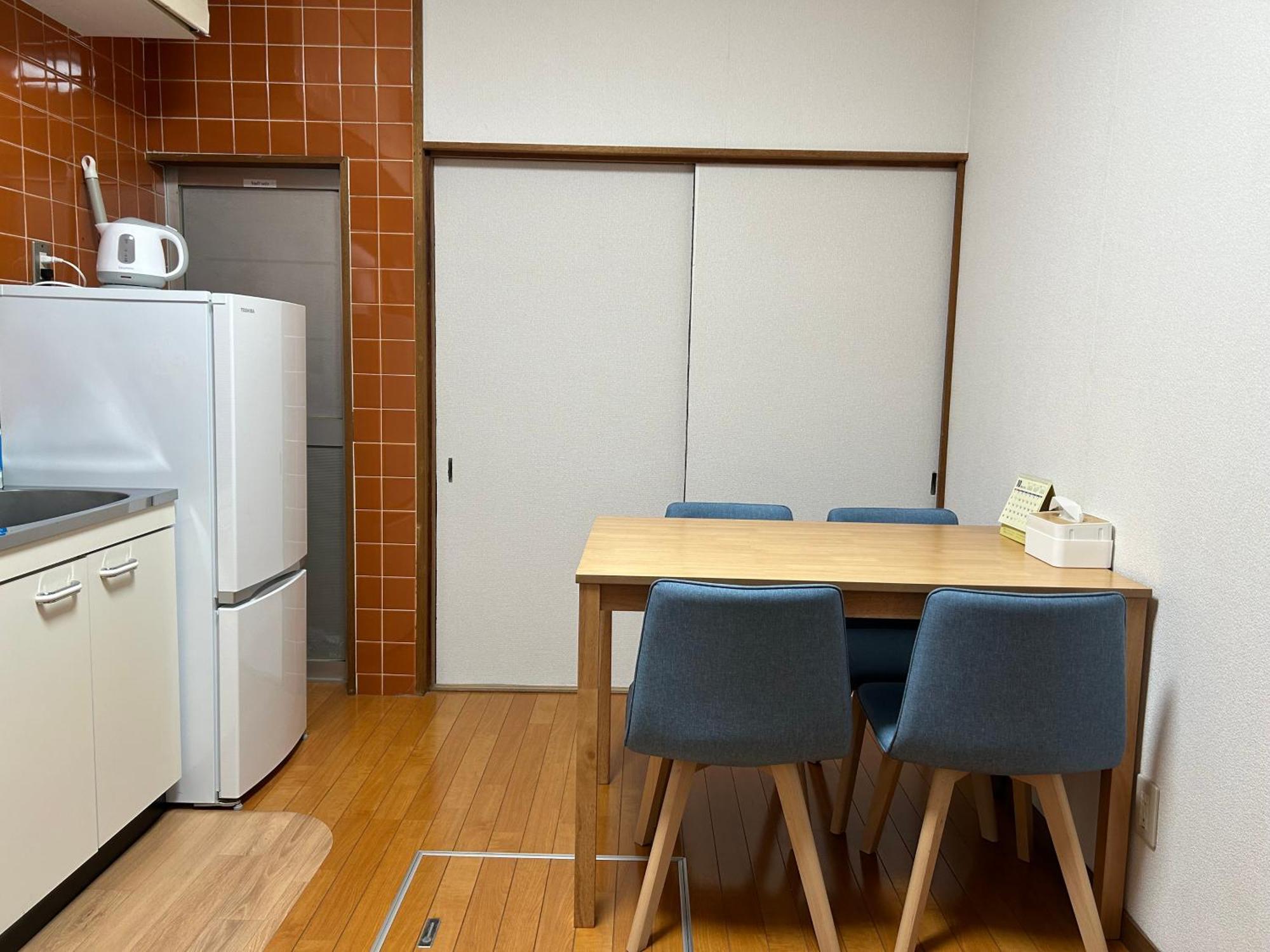 Kix House Waraku III 和楽三号館 Hotel Izumisano Buitenkant foto